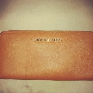 Michael Kors Continental Wallet